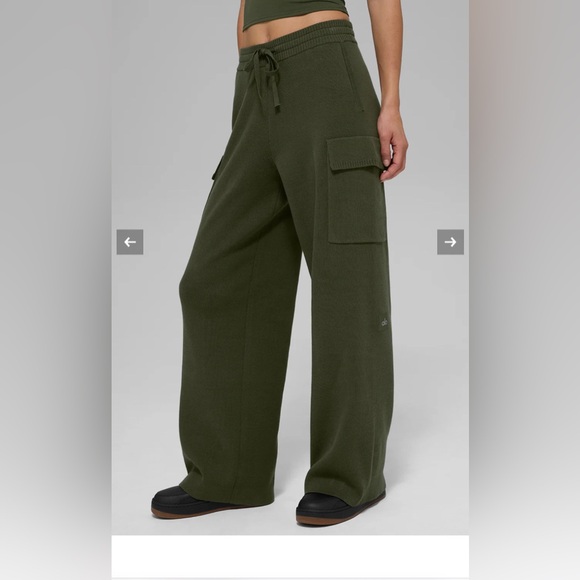 Alo Scholar Knit High-Waist Cargo Pant in Green Olive - Picture 1 of 4